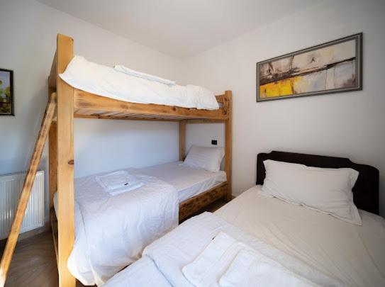 Hotel Vila Shen Maria Voskopojë Esterno foto