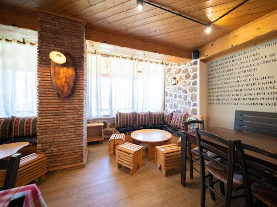 Hotel Vila Shen Maria Voskopojë Esterno foto