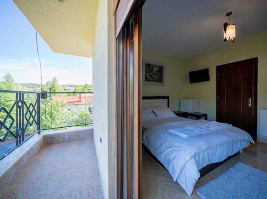 Hotel Vila Shen Maria Voskopojë Esterno foto