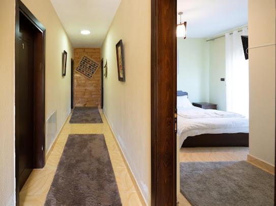 Hotel Vila Shen Maria Voskopojë Esterno foto